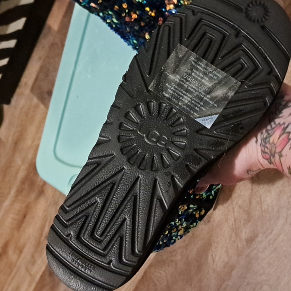 Ugg boots - Picture 2 of 5